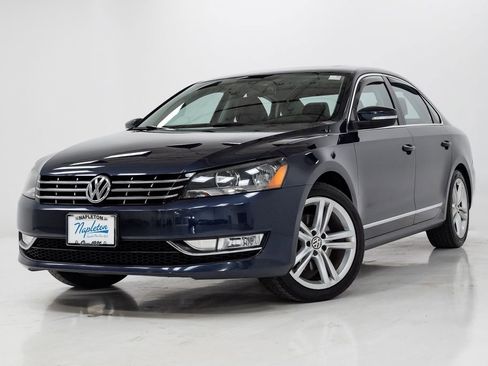 Used 2015 Volkswagen Passat 1.8T SEL Premium image 1