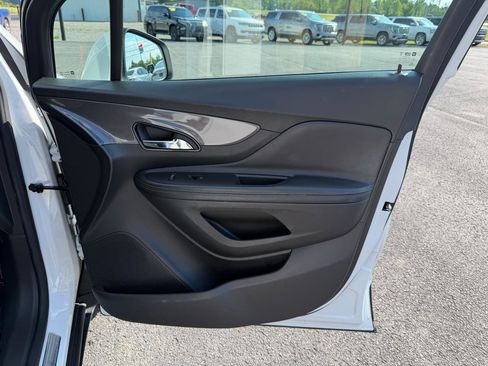 Used 2020 Buick Encore Preferred FWD image 20