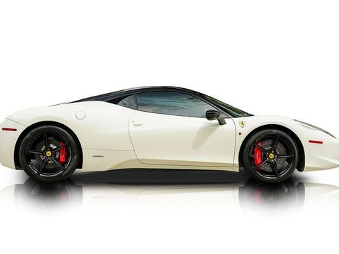 Used 2012 Ferrari 458 Italia Coupe RWD image 2