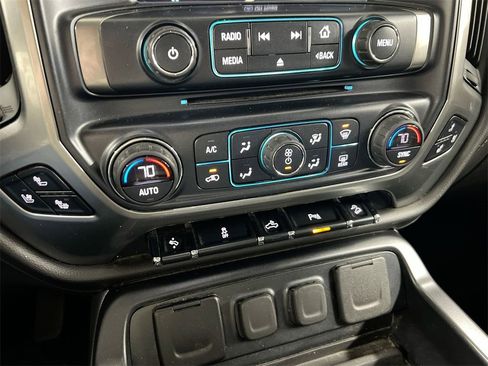 Used 2018 Chevrolet Silverado 1500 LTZ Z71 w/ LTZ Plus Package image 17