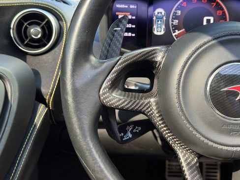 Used 2017 McLaren 570S image 18