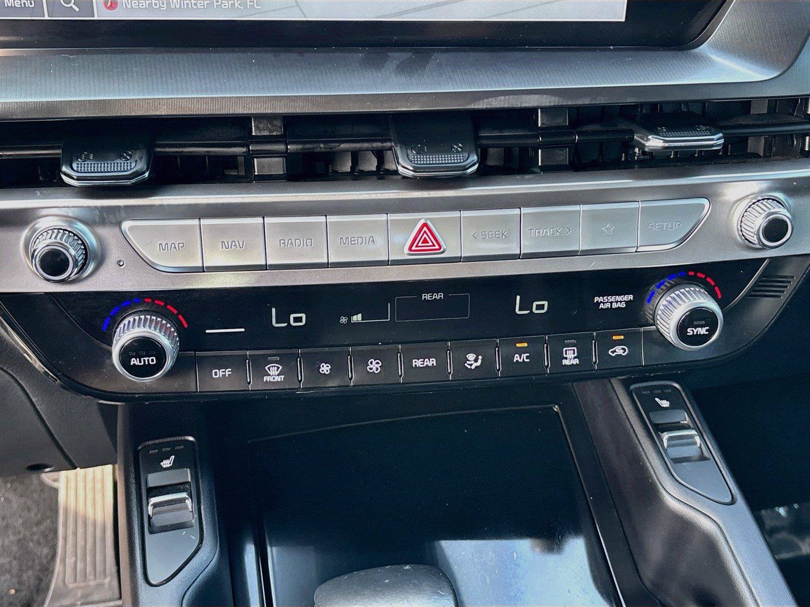 Used 2025 Kia Telluride S FWD image 16