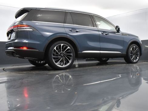 New 2026 Lincoln Aviator Reserve w/ Luxury Package image 2