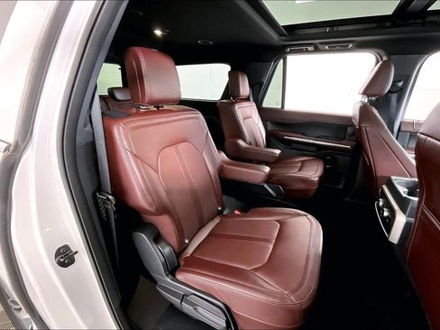 Used 2022 Ford Expedition Max Limited image 27