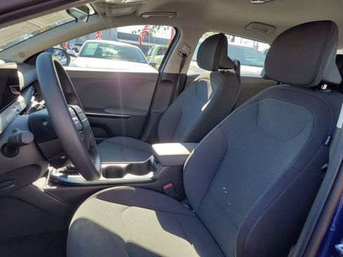 Used 2025 Kia K4 LXS image 17