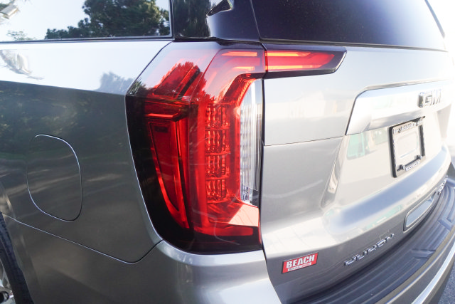 Used 2021 GMC Yukon XL Denali w/ Denali Premium Package AWD/4WD image 32