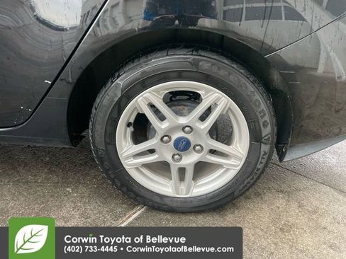 Used 2017 Ford Fiesta SE image 21