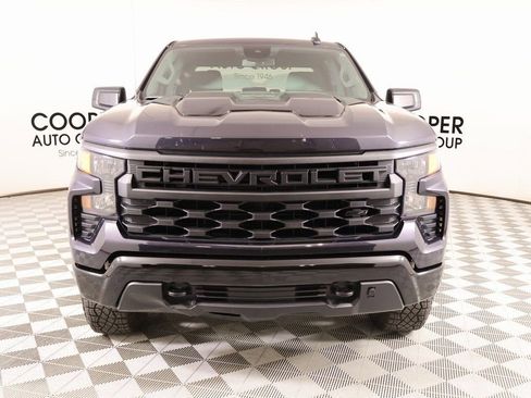 Used 2024 Chevrolet Silverado 1500 Custom Trail Boss w/ Dark Appearance Package image 8