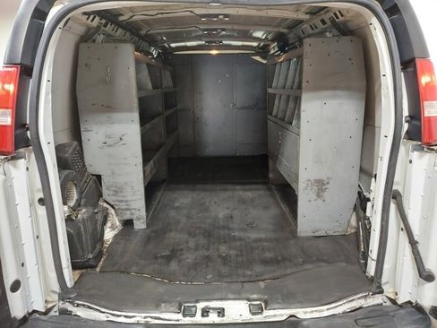 Used 2016 GMC Savana 3500 image 33