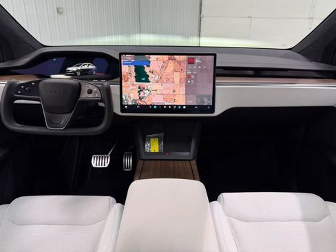 Used 2024 Tesla Model X AWD/4WD image 13