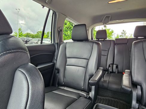 Used 2021 Honda Pilot Touring image 24