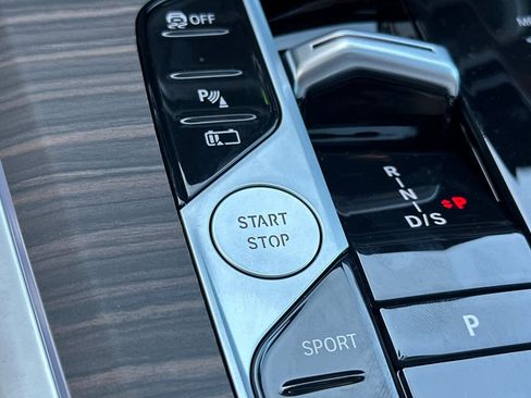 Used 2026 BMW X5 xDrive50e image 26