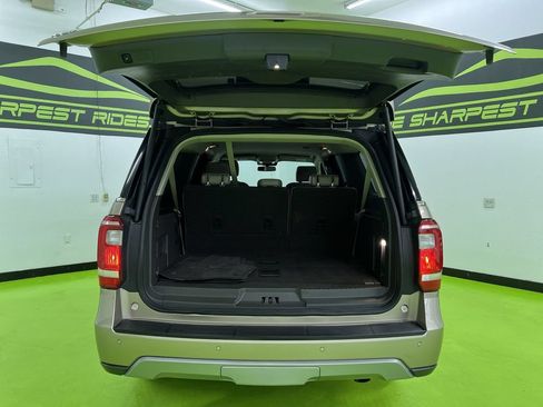 Used 2020 Ford Expedition Max XLT w/ Equipment Group 202A AWD/4WD image 9