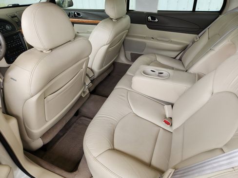 Used 2002 Lincoln Continental image 19