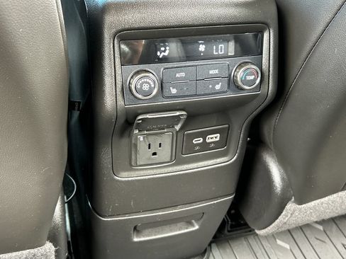 Used 2020 GMC Acadia Denali w/ Technology Package AWD/4WD image 20