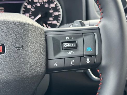 Certified 2025 Nissan Rogue SV image 19