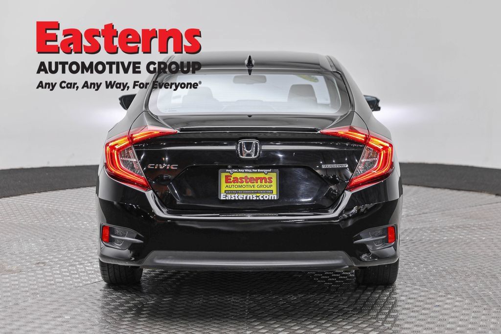 Used 2017 Honda Civic Touring image 8