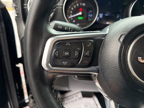 Used 2022 Jeep Wrangler Unlimited Sahara image 20