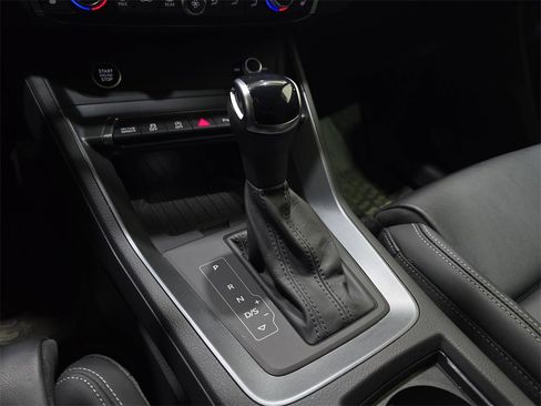 Certified 2025 Audi Q3 2.0T Premium w/ Convenience Package image 23