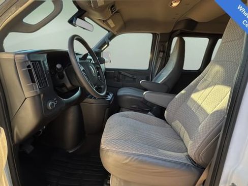 Used 2024 Chevrolet Express 3500 LT w/ LT Preferred Equipment Group RWD image 17