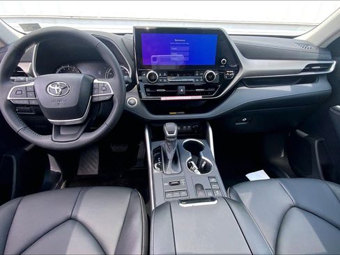 New 2026 Toyota Highlander XLE AWD/4WD image 6