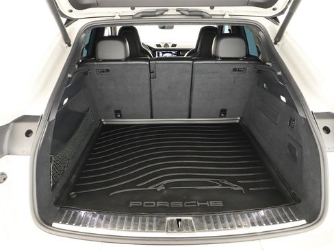 Used 2021 Porsche Cayenne GTS image 27