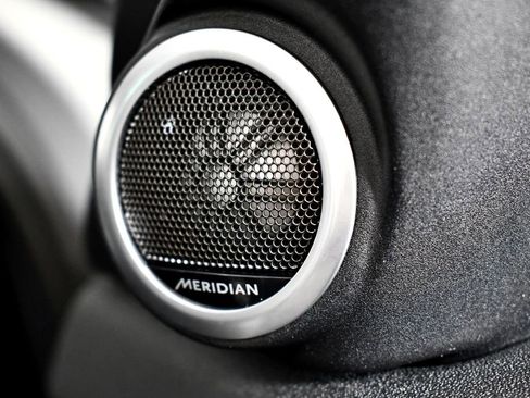 Used 2020 Land Rover Range Rover Evoque SE image 26