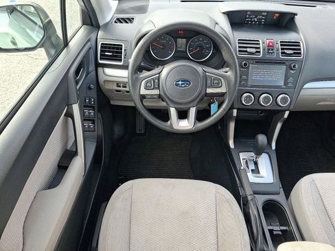 Used 2017 Subaru Forester 2.5i w/ Alloy Wheel Package image 11