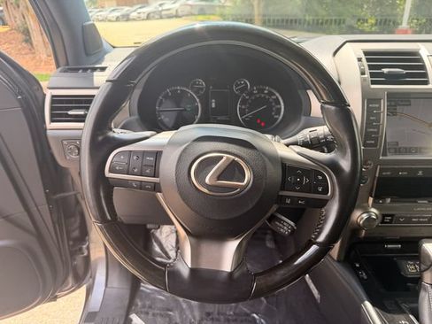 Used 2020 Lexus GX 460 Luxury w/ Accessory Package AWD/4WD image 14