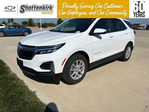 Used 2024 Chevrolet Equinox LT FWD image 1