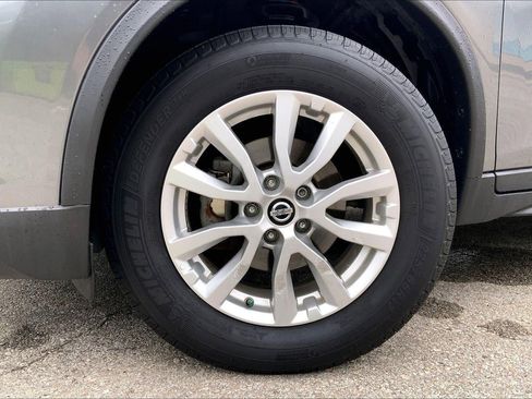 Used 2018 Nissan Rogue SV AWD/4WD image 9