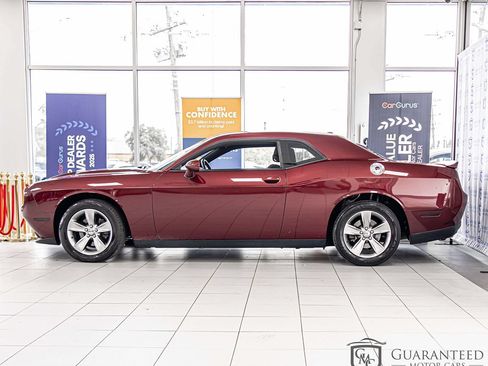 Used 2019 Dodge Challenger SXT RWD image 6