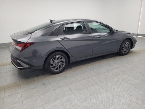 Used 2024 Hyundai Elantra SEL image 10