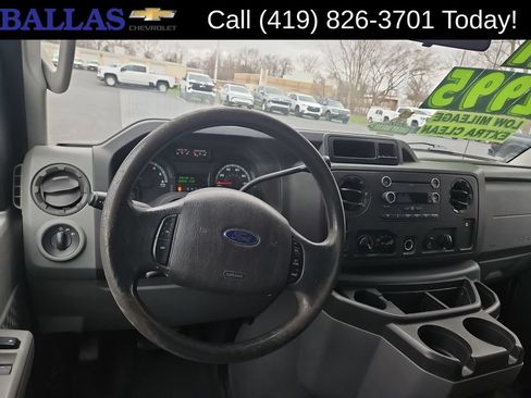 Used 2011 Ford E-350 and Econoline 350 XLT RWD image 10