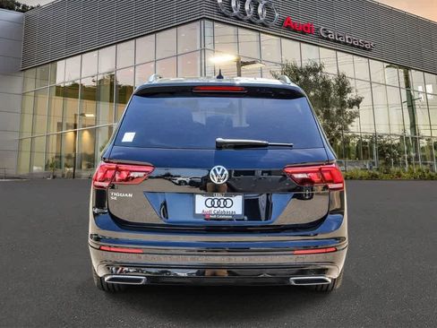 Used 2021 Volkswagen Tiguan SE R-Line FWD image 3