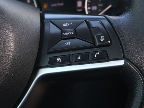 Used 2025 Nissan Sentra SV image 23