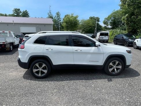 Used 2019 Jeep Cherokee Limited AWD/4WD image 4