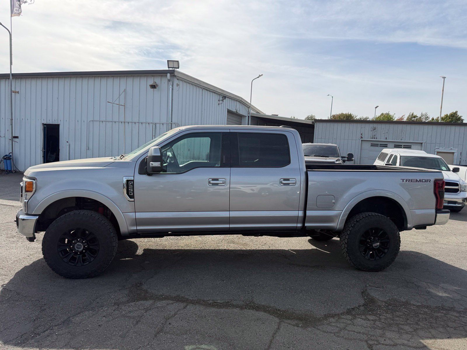 Used 2020 Ford F250 Lariat w/ Tremor Off-Road Package AWD/4WD image 2