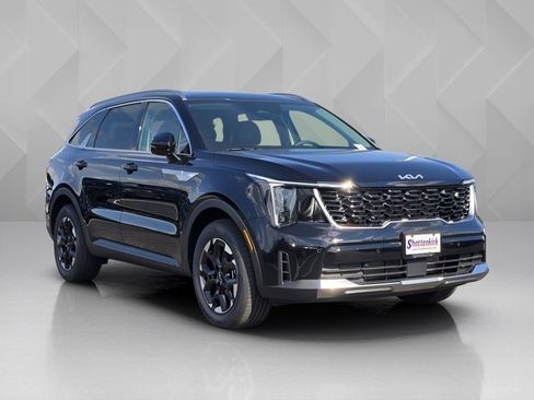 New 2026 Kia Sorento S image 2
