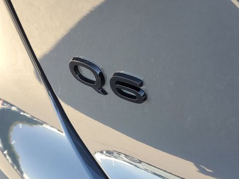 Used 2025 Audi Q6 e-tron Premium Plus w/ Premium Plus image 6