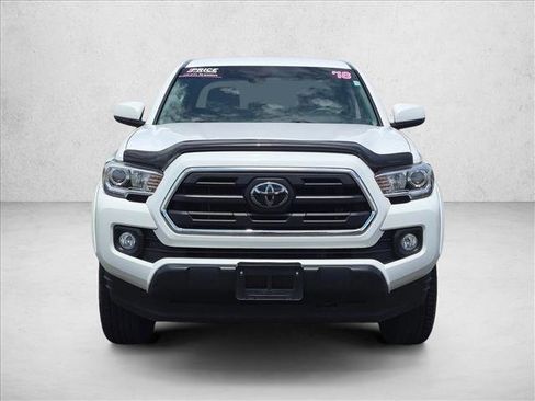 Used 2018 Toyota Tacoma SR5 RWD image 2