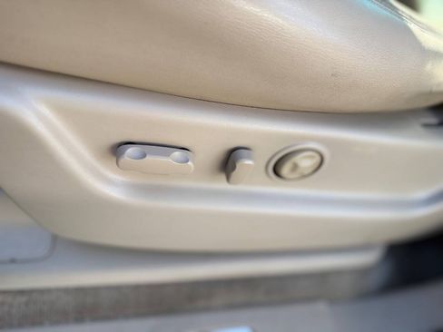 Used 2013 GMC Yukon Denali AWD/4WD image 23