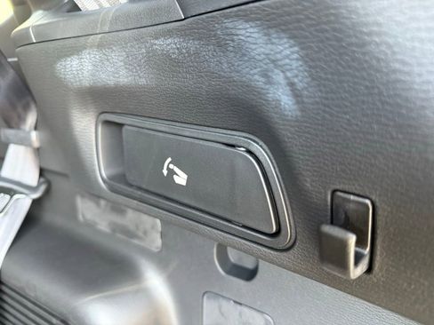 New 2025 Mitsubishi Outlander SEL image 32