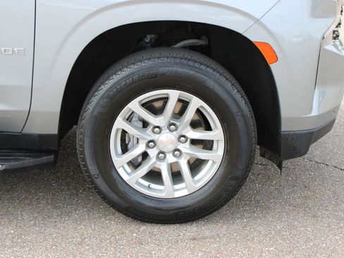 Used 2024 Chevrolet Tahoe LT RWD image 5