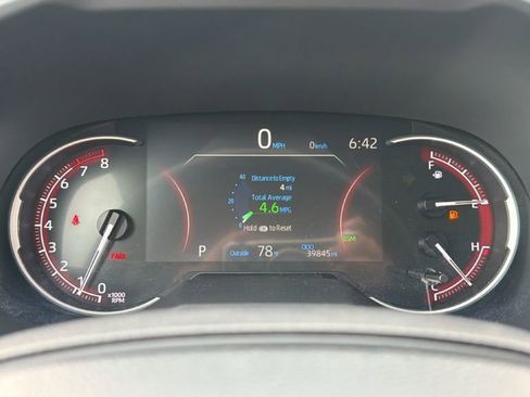 Certified 2025 Toyota RAV4 XLE FWD image 24