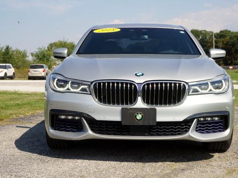Used 2018 BMW 750i xDrive image 3