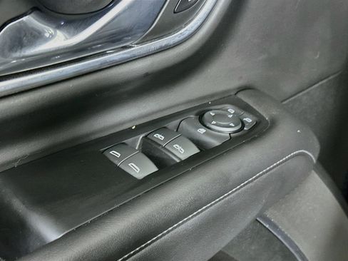 Used 2021 GMC Yukon XL SLE AWD/4WD image 15
