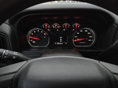 Used 2021 Chevrolet Silverado 1500 Custom image 32