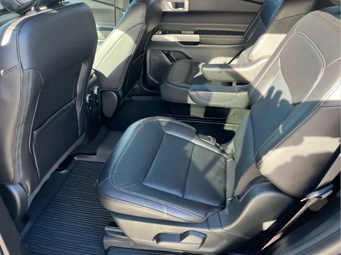 Used 2023 Ford Explorer Limited w/ Limited Technology Package image 27