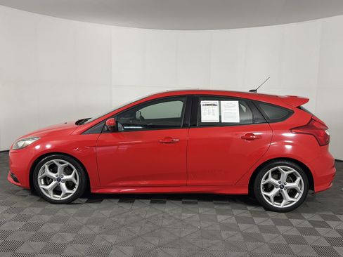 Used 2013 Ford Focus ST FWD image 4